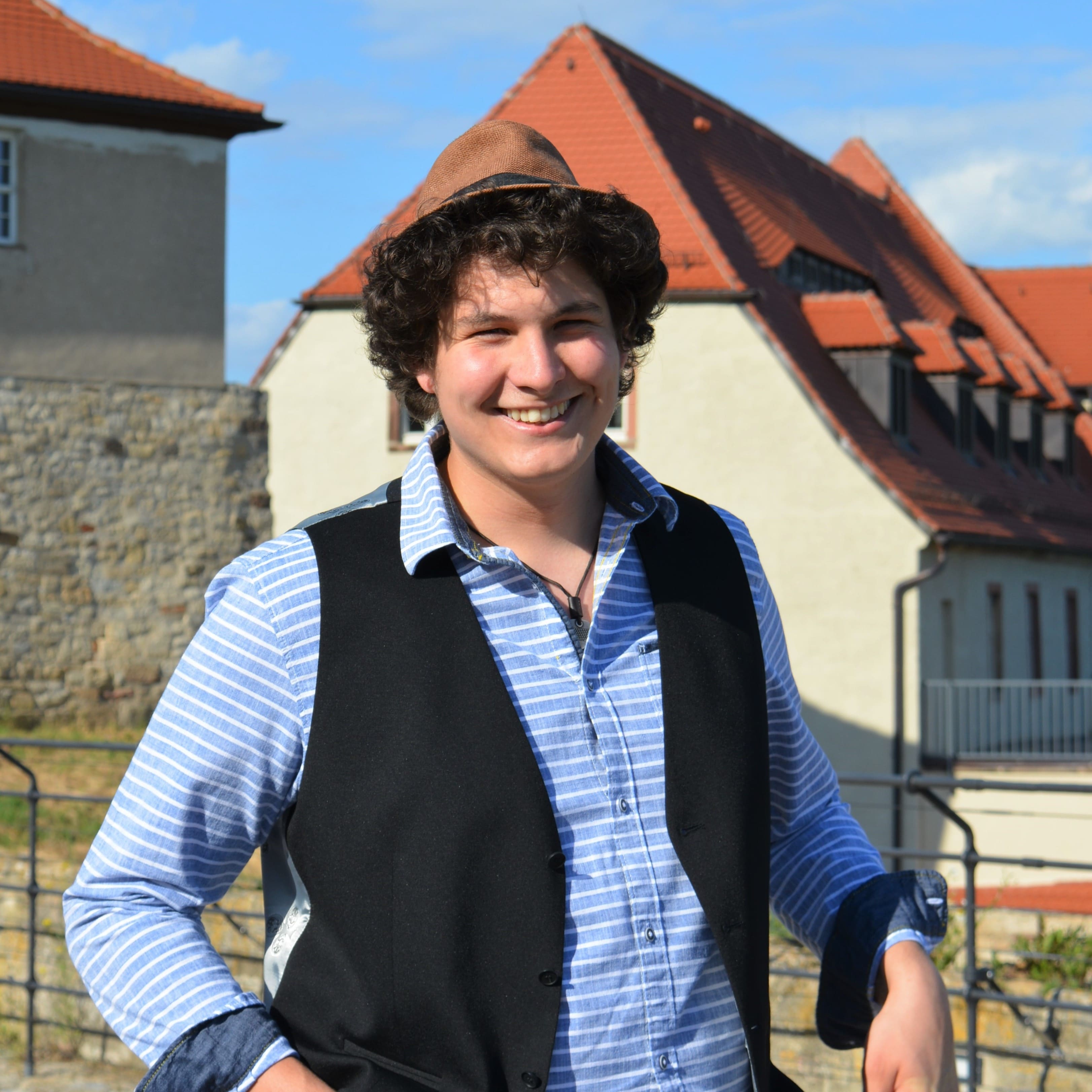 Das Bild zeigt ein Portrait von Tobias.